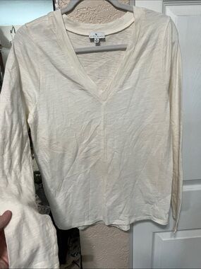 True Craft Cream V-Neck Long Sleeve Top-M